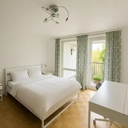 2-bedroom With Great Airport And Messe Access Apartment Düsseldorf