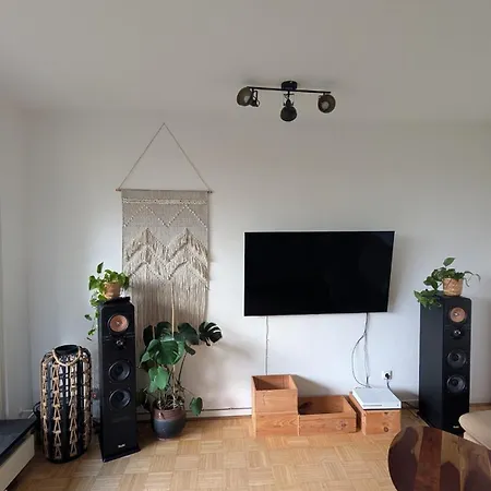 2-bedroom With Great Airport And Messe Access Apartment Düsseldorf
